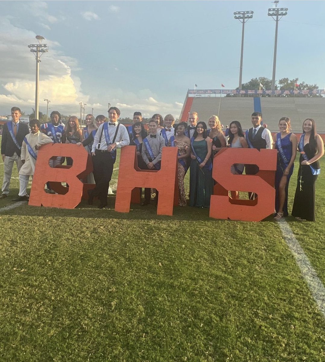 BraydenGlogower's tweet photo. Senior Homecoming #bhs #bartowhighschool https://t.co/m2Duw8IqgO