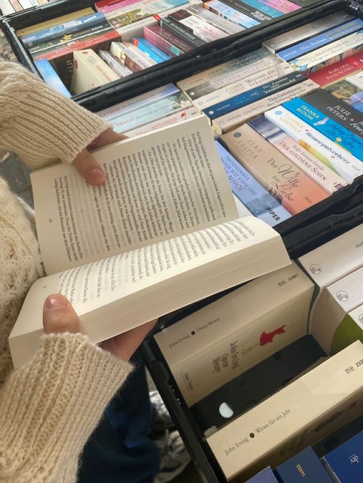 milyestuda's tweet image. ••• 🪄 #studytwt #studytwtbr

ㅤ𖥔 sou a lily!
ㅤ𖥔 aprova total.
ㅤ𖥔 1° - EM.
ㅤ𖥔 med - ufu/ueg.

🌱: livros, música, gatos, gilmore girls, animes, enhypen e estudos!

♡/↺ = mutuals.