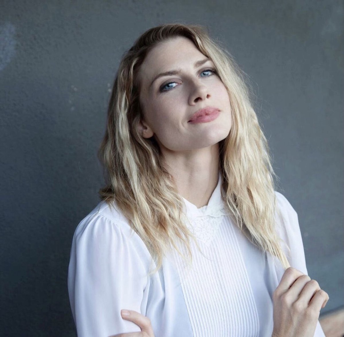 dictionarypod's tweet image. Ooh wee, the very silly @LinzHicks &amp;amp; I have a fun political chat (&amp;amp; more) in today’s episode so get on it! 
She’s from the #humanvalues #podcast on the #humancontent network.
#democracy #thedictionary #words #wordnerds #dictionary #wordnerd #geeky #nerd #dailypodcast #edutainment