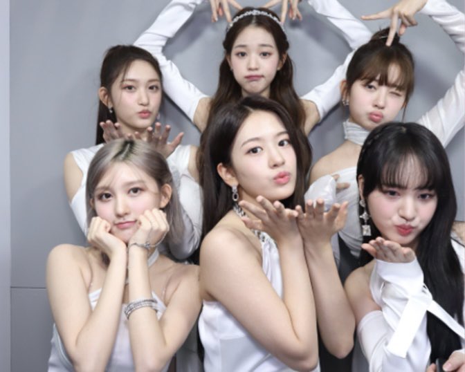 ivepics_'s tweet photo. ot6 photobooth 🤍 https://t.co/lEa22P3QDK