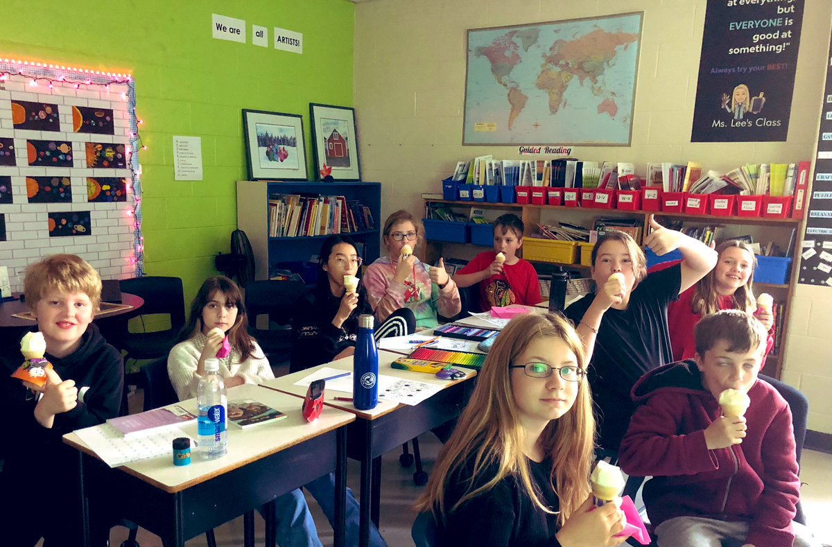 JenniferJLeeSt1's tweet image. It’s ice cream 🍦 Treat time🎈🎈@holyfamilyscho2 @SISNLESD @NLESDCA #Rewards #classfun #icecreamtreats