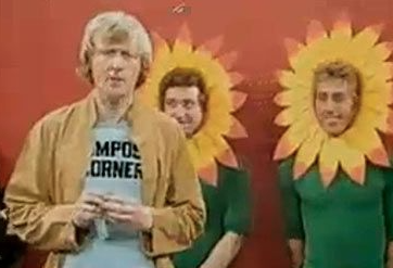 dekhogan's tweet photo. Don't really wanna know how your garden grows #compostcorner #potp #PickOfThePops https://t.co/m2BWLPrxnM