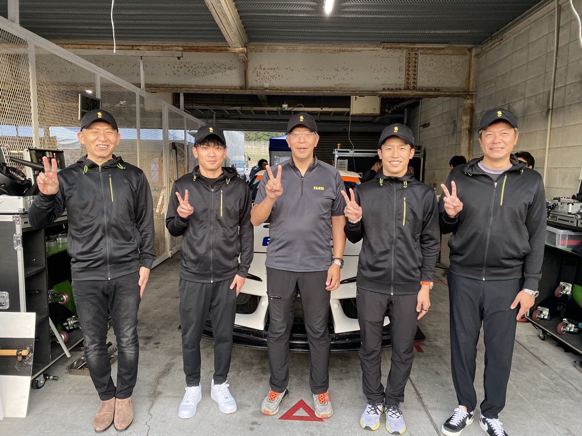 RaceSho's tweet photo. 予選2位！
明日はフロントローから3時間先のゴールに向けてチーム一丸となって戦います😤
#mycars  #csiracing https://t.co/47a8Vscs2f