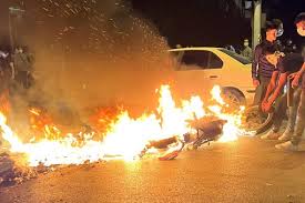 taslimanasreen's tweet photo. Women burning hijabs in Iran. The most necessary revolution for women's freedom in the 21st century. https://t.co/MOAfTeZhfn