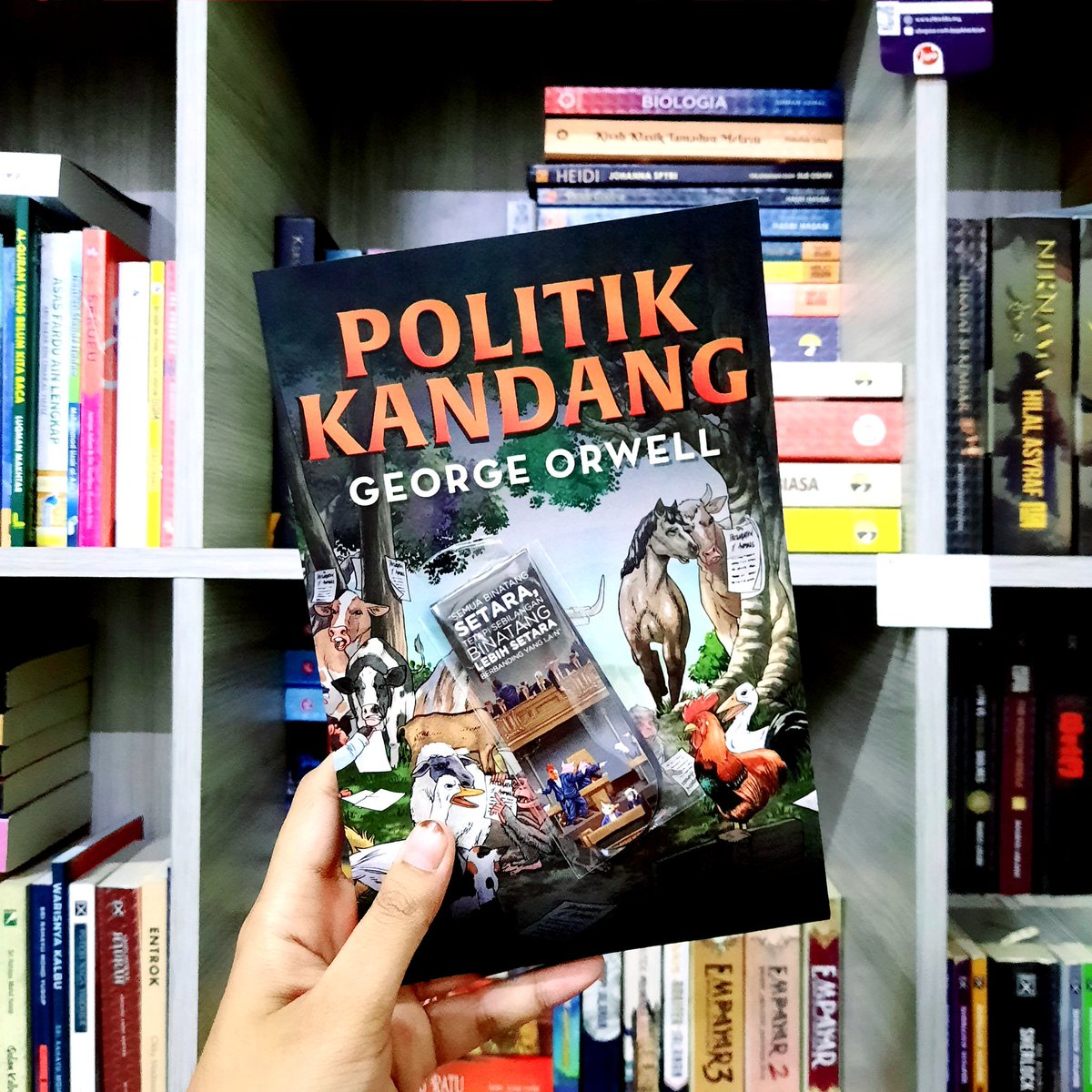 Mereka beralih melihat drpd babi kpd manusia, kemudian drpd manusia kpd babi, &amp; kemudian sekali lg drpd babi kpd manusia. Namun mustahil kini utk membezakan antara kedua-duanya. 
Tak lama lg dapatlah kita lihat situasi ni kembali menguasai. 
<a href="/BiblioPress/">The Biblio Press</a> 
#politikkandang