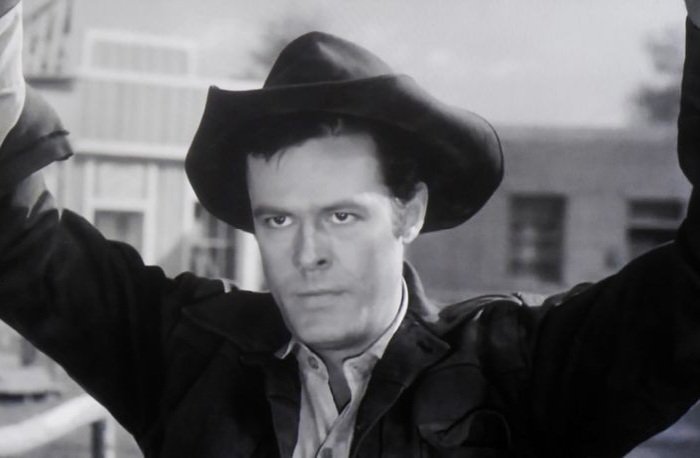 Gemini_53's tweet photo. @bufocalvin Robert Culp
#Trackdown https://t.co/Pn6yBABt0E