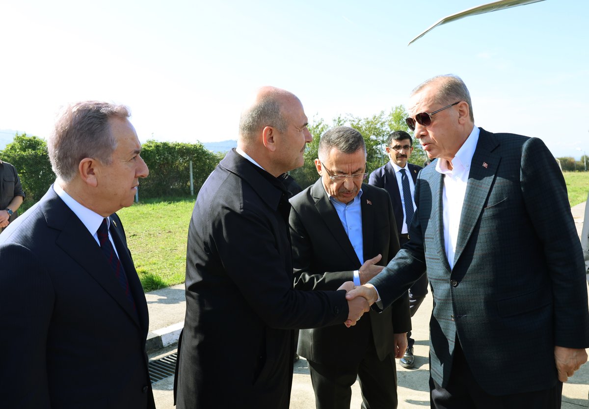 Akparti's tweet photo. Cumhurbaşkanımız Recep Tayyip Erdoğan, Bartın’ın Amasra ilçesinde patlama meydana gelen Türkiye Taşkömürü Kurumu (TTK) Amasra Müessese Müdürlüğü’ne bağlı maden ocağında incelemelerde bulundu. https://t.co/DpAPFncOHt