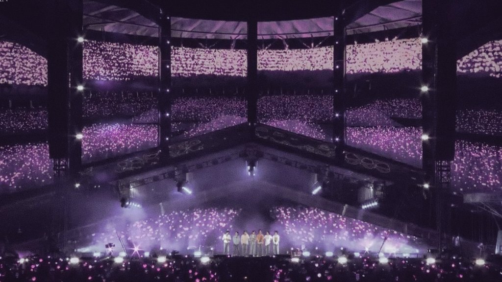 yoongyx_'s tweet photo. my 7 prince, thanks for today 💜

#YetToComeinBUSAN 
#BTSYetToComeinBusan https://t.co/Vo8MA9eq7y