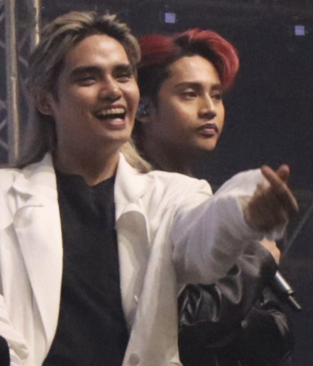 hereforpablo's tweet photo. Walang aahon sa pagkaulol kay John Paulo Nase. 🥺🥰💜

WYAT TOUR IN DAVAO 
@SB19Official #SB19       
#STANWORLD #SWUnionWarmUp

#WYATTourDavao
#SB19_PABLO @imszmc https://t.co/tEzbIeFxWU