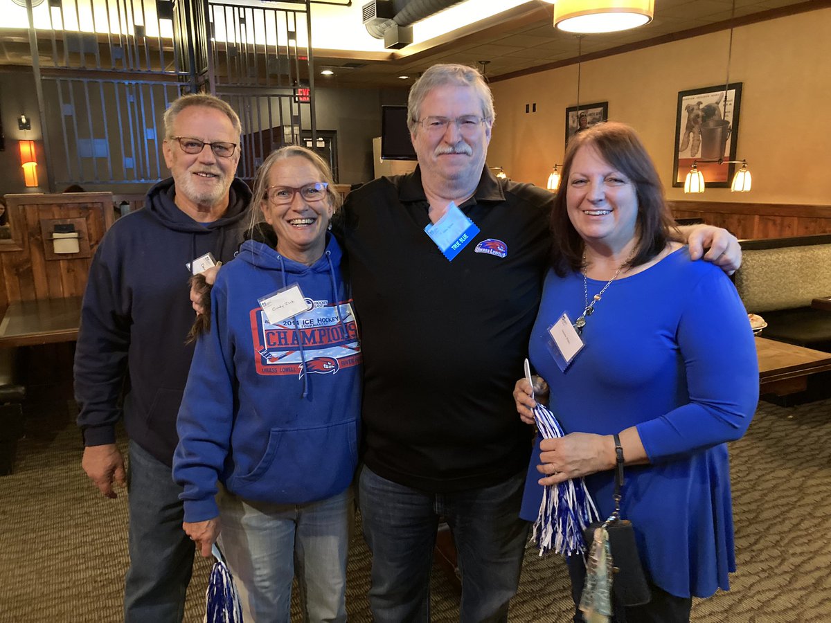 HMakrez's tweet photo. Love when our @UMLowellAlumni family comes together in other states to support the River Hawks! https://t.co/hJnrXpwGuQ