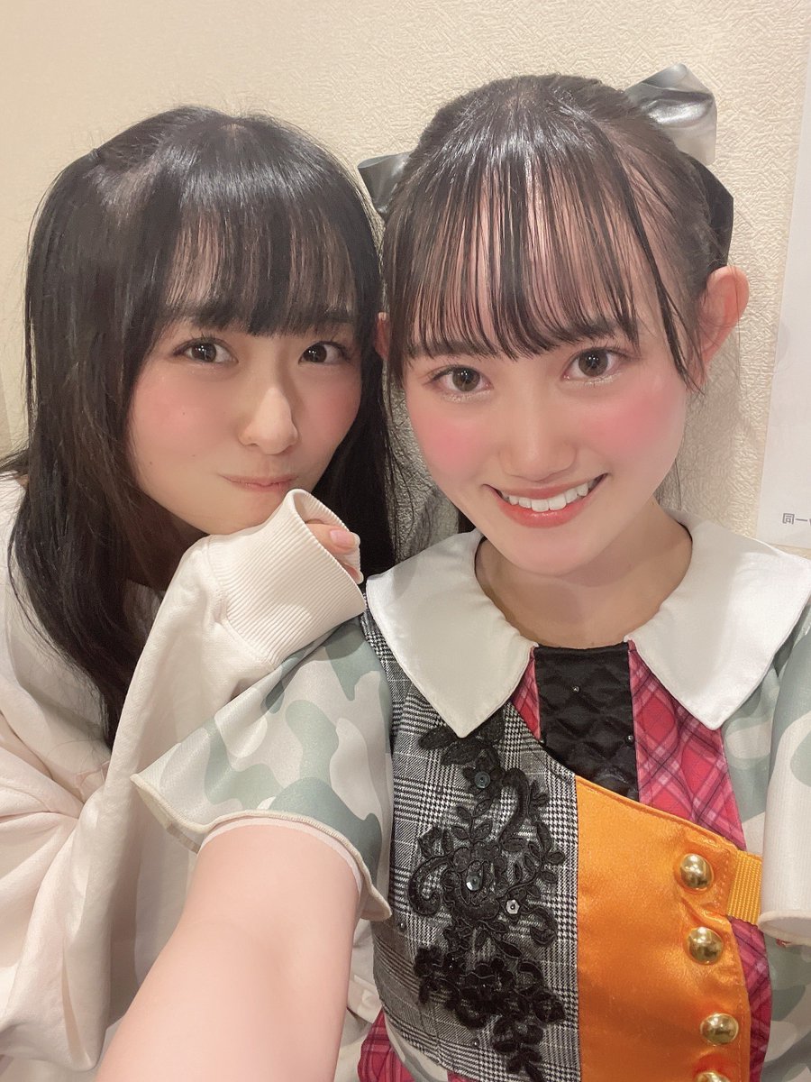 miyu__colorful's tweet photo. あの……4コマです……（大号泣）（震え）

約1年前は客席でFES☆TIVEさんを観ていたのに、、

ひなたちゃん「アイドルなりなよー！」
みゆ「なりたいっておもってる、がんばる！」

今日念願のツーマンできて本当に幸せでした😭♡ありがとうございました😭♡ https://t.co/36IOGmJjPi