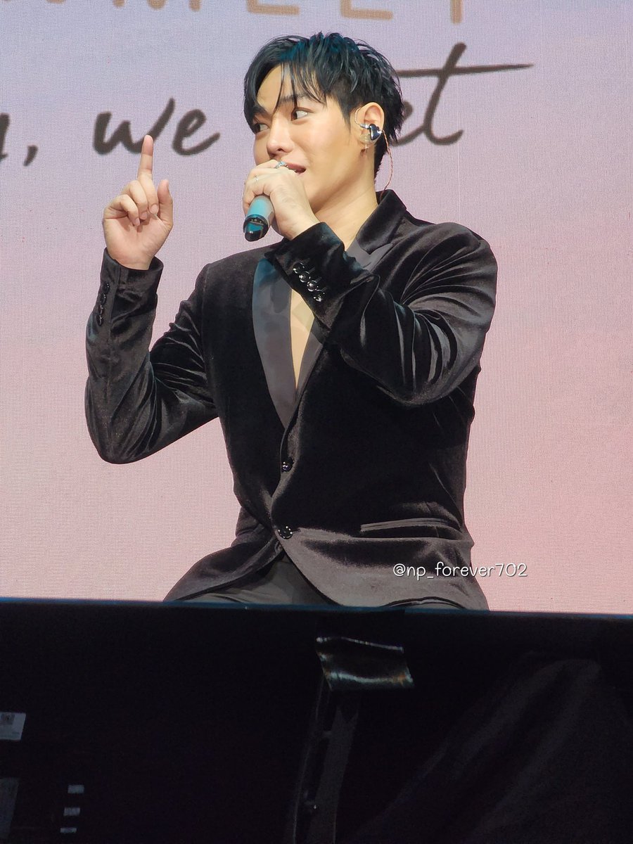 np_forever702's tweet photo. มีแต่คำว่าหล่อเต็มไปหมด
#TheBreathFanmeet_Day1
#TheBreathFanmeet
#เป๊กผลิตโชค #PeckPaLitChoke @peckpalit https://t.co/QpUWFcP6g3