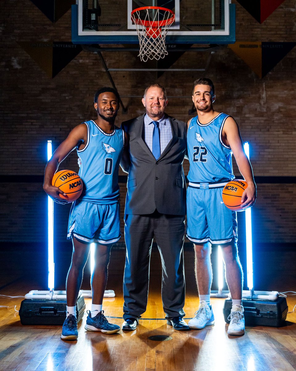 ToddCreal's tweet photo. 3 years ago when MacMurray College closed I was not sure if I would ever coach again.  The last 3 years at Westminster College have been amazing and now today I am back as a head coach of some amazing young men!🏀 Season starts today! #BlueJays #LetsFly https://t.co/yl6jCR6KPw