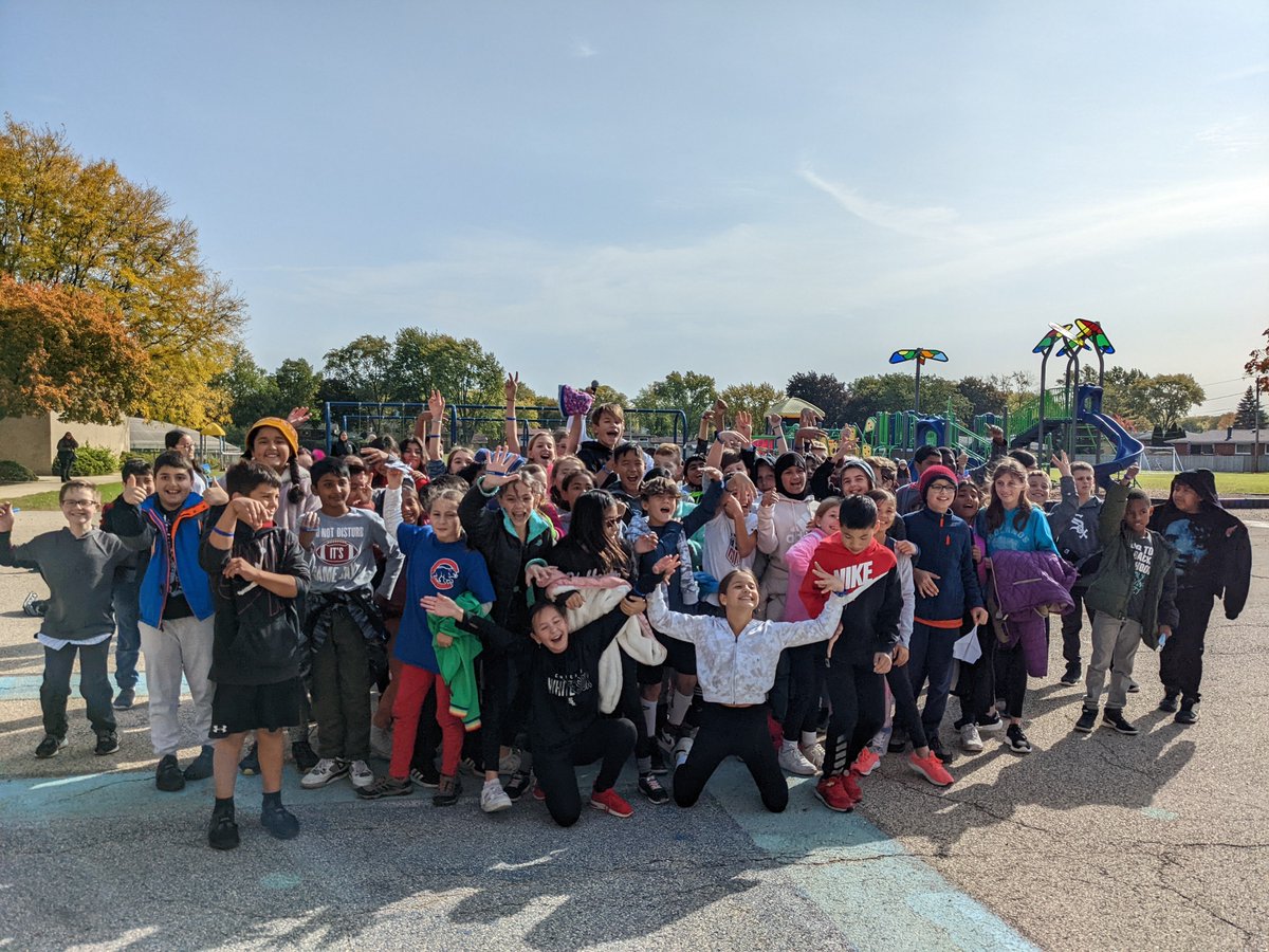 Mrs. Honsa tweet media