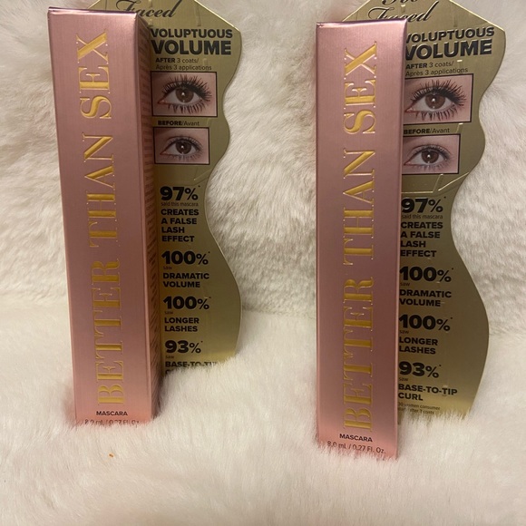 queenwillstar's tweet photo. So good I had to share! Check out all the items I'm loving on @Poshmarkapp #poshmark #fashion #style #shopmycloset #toofaced #esteelauder #valentinogaravani: https://t.co/JprF8hYo9m https://t.co/ITcvO4D4th