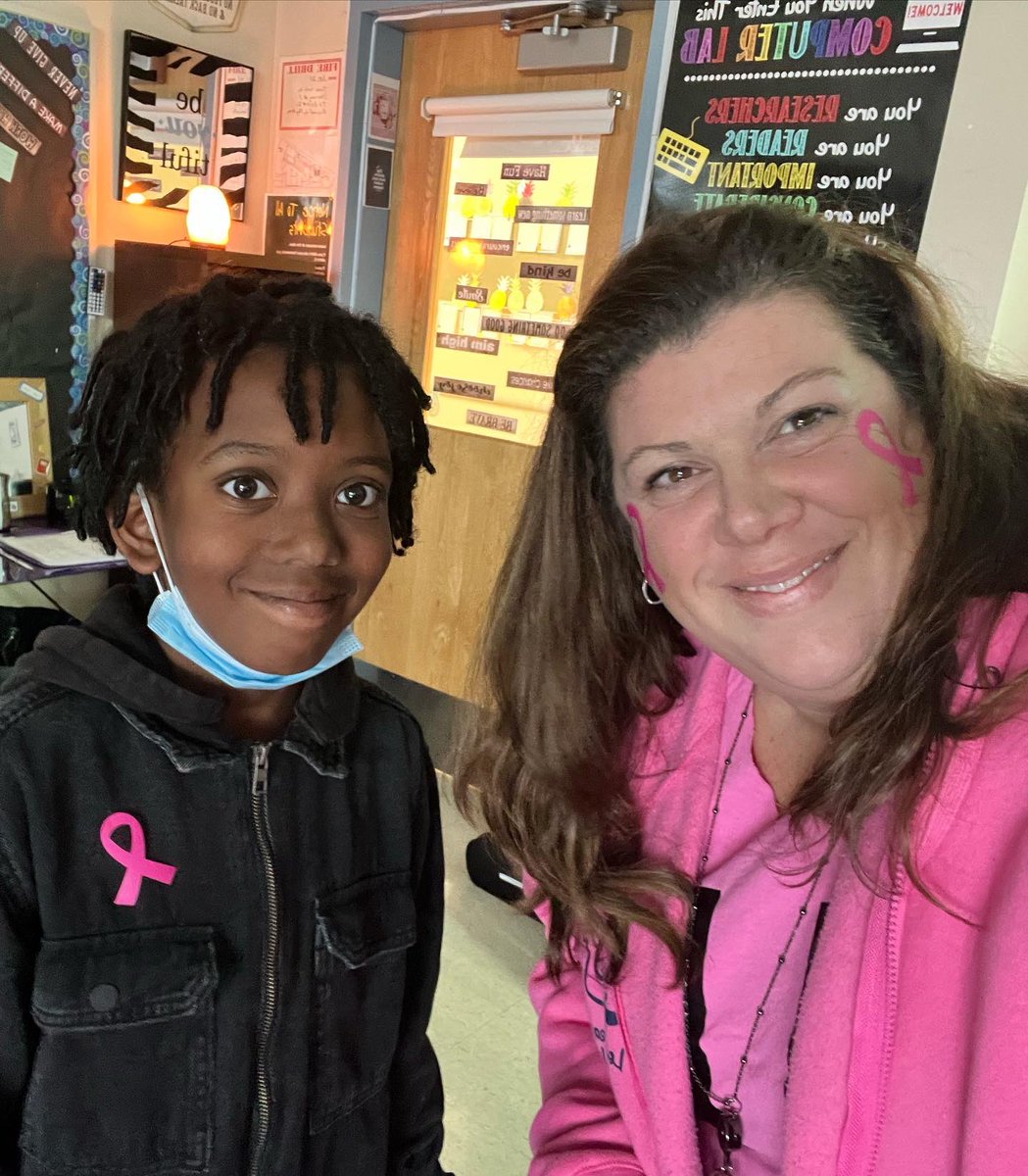 JeffBlueKnights's tweet photo. It’s was a pink out at Jefferson!! #WeareproudofU https://t.co/rnFwi2MtRj
