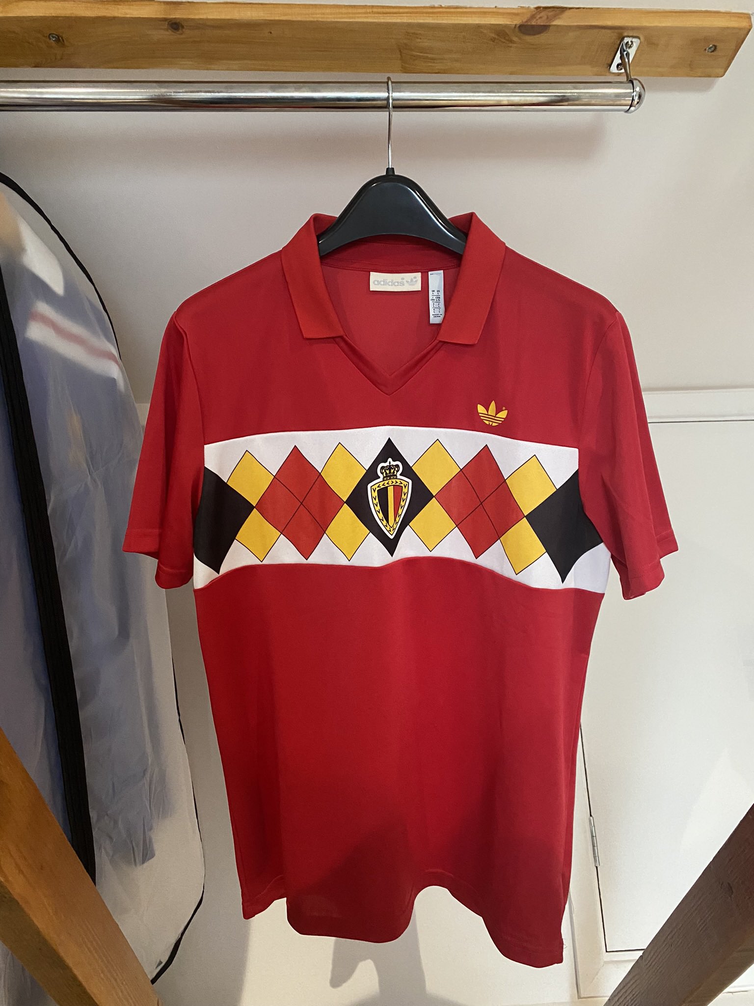 Adidas originals deals belgium shorts