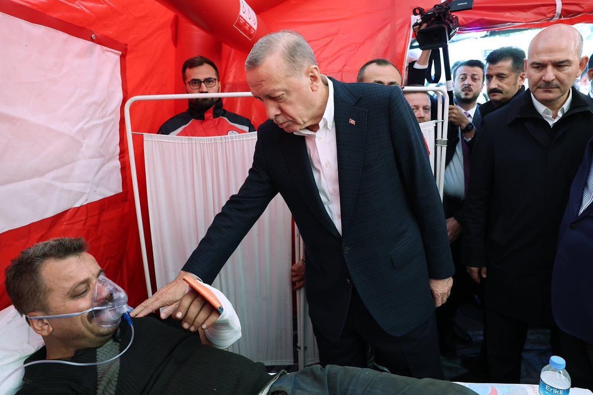 Kadir_Demez's tweet photo. Başımız sağolsun..

Rabbim hayatını kaybeden kardeşlerimize rahmet, yakınlarına sabırlar ihsan etsin. 

#BirizBirlikteyiz
#Amasra https://t.co/dTCYPg4s42