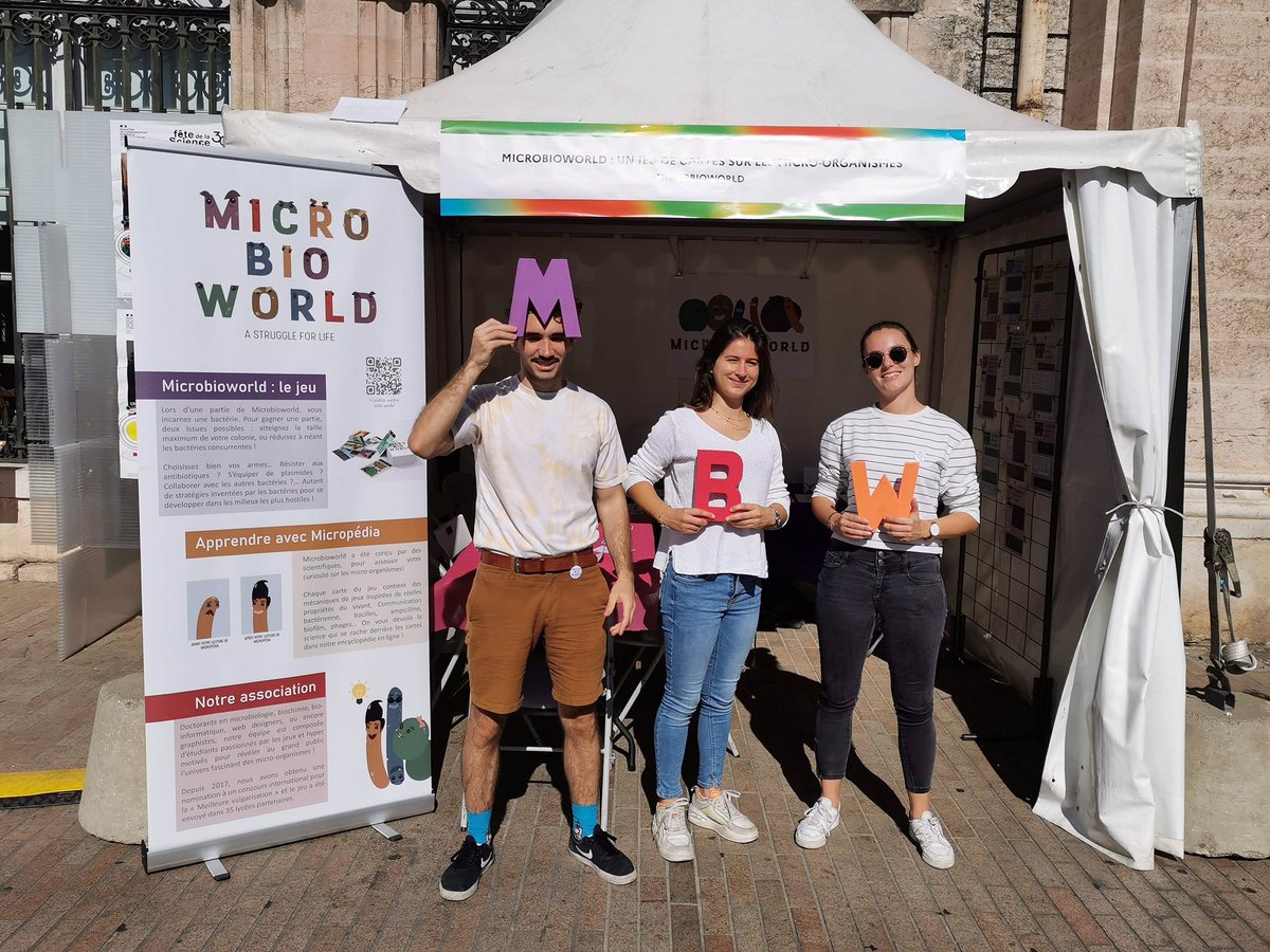 Nouvelle matinée à la <a href="/FeteScience/">Fête de la science</a> de Marseille avec <a href="/BeauvoisSolene/">Beauvois Solène, PhD</a>, <a href="/Romain_Dbt/">Romain debiton</a>, <a href="/m_grandjean/">Marie Grandjean</a> et Babil Torralba! Venez nous challenger avec votre bactérie préférée en jouant à Microbioworld 🦠🔥