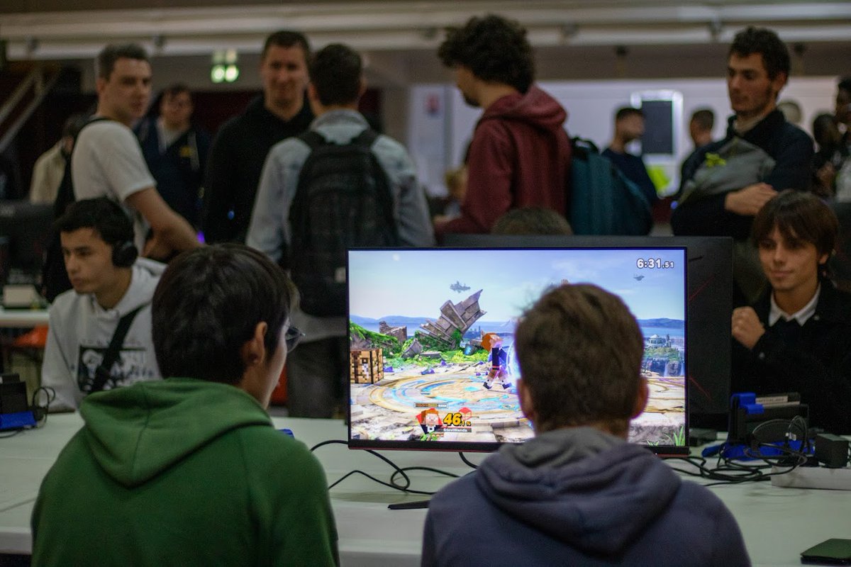 GamersAssembly's tweet photo. 🎮 Les #HeuresNumeriques c'est des animations pour petits et grands, des défis gaming mais surtout 2 gros tournois #SSBU et #FIFA23 pendant tout le week-end ! 🤩

👉 https://t.co/3ZPtN6UgYC https://t.co/E9lSWnjTwP