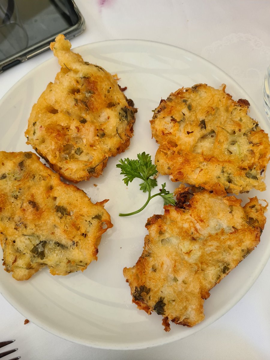 Empezamos con los aperitivos en el #RestaurantePetiscas , manjares de #Portugal en el #PontedeLimaBlogtripGalicia @ViistPortugal <a href="/turismoportugal/">Turismo de Portugal</a>