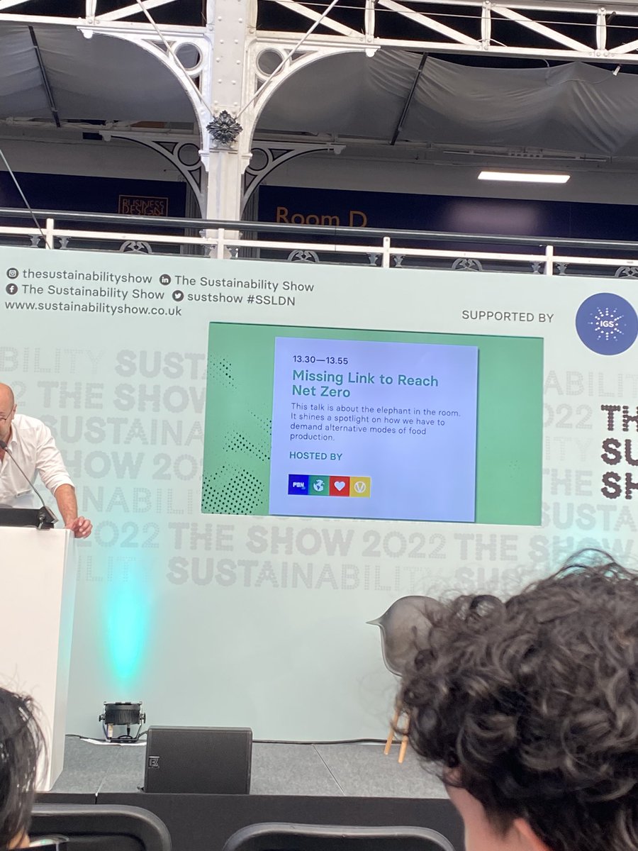 stela_89's tweet photo. Great talk by @KlausMitchell challenging the idea why food divides so much opinion and on how we can hit net zero by changing our food systems. @SustShow #SSLDN https://t.co/By1TngJvG6