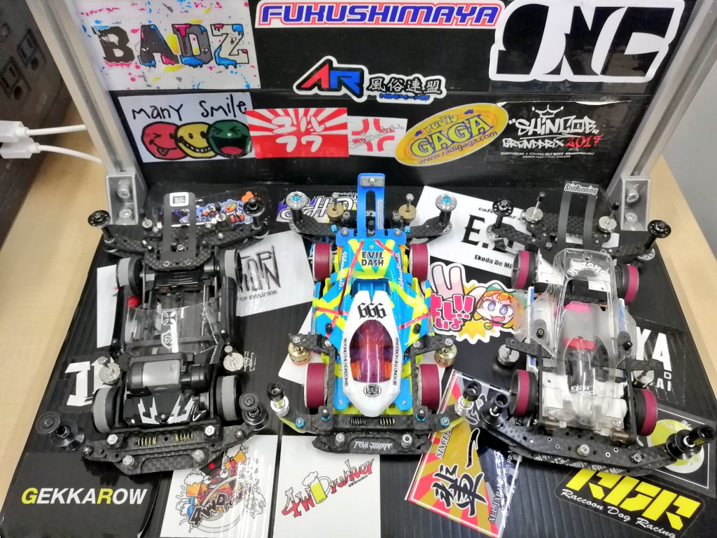 Kozakai0517's tweet photo. RAOH CUPお疲れ様でした!初めてのチーム戦でしたが一緒にチーム組んでいただいたさーふぁーさんとアモンさんのおかげて楽しくレースできて感謝です😄運営の皆さん参加の皆さんありがとうございました!またよろしくお願いします!
#RAOHCUP
#TeamSAK https://t.co/zHkSg27aAD
