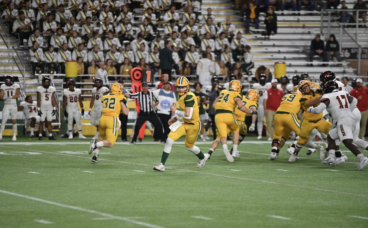 CoachChewy80's tweet photo. Value every opportunity to compete! Discipline, Enthusiasm, Physical! #CGO #CatTough https://t.co/yvEspMsX4h
