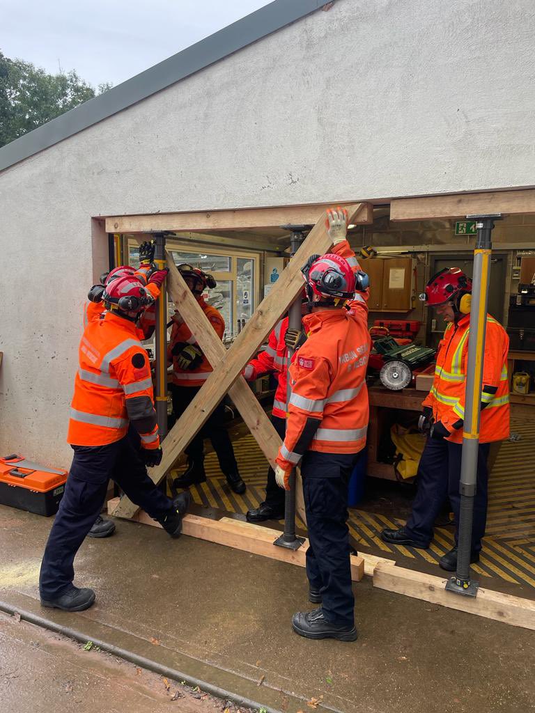 Hampshire & IOW USAR Team 📟-🇬🇧 tweet media