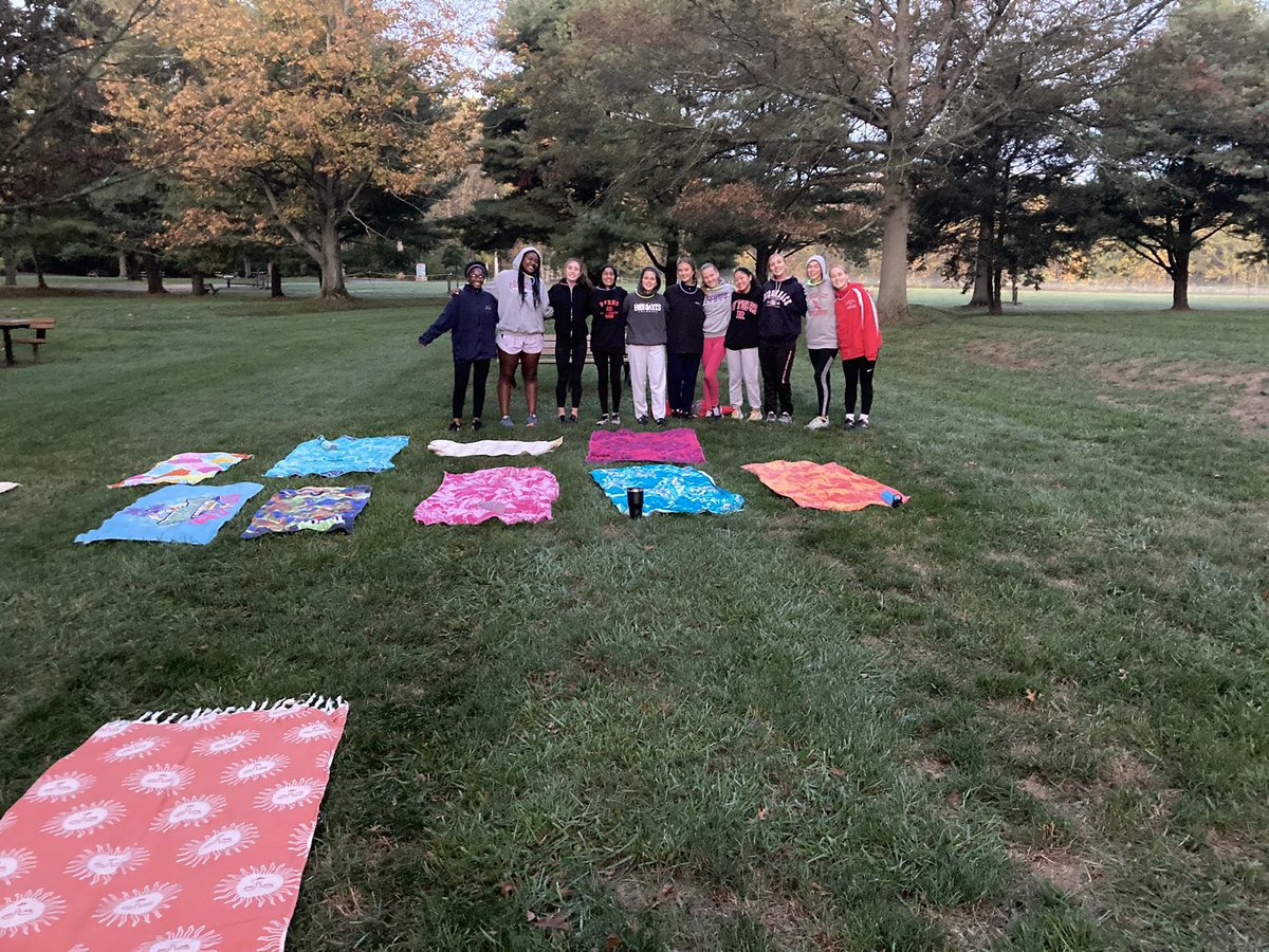 RVRHS_XC's tweet photo. Beautiful morning for a sunrise breakfast run 🌞 best way to start the weekend🏃🏽‍♀️ https://t.co/vW4vTyMDG9