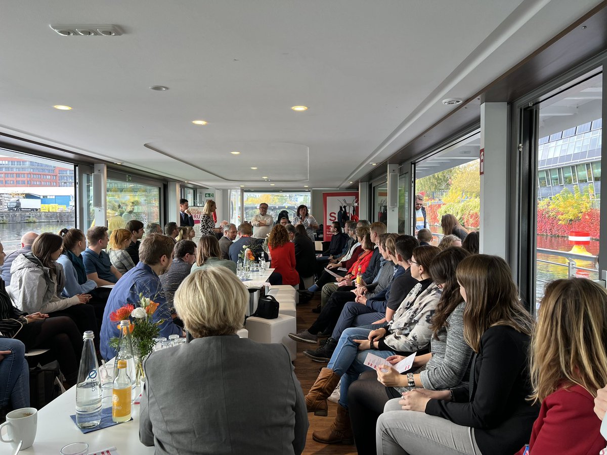 TheProgressives's tweet photo. We have to work together as Europeans to stand firm when competing with other world powers.
@EuropaJens discusses with our guests why European solidarity is essential. Now more than ever.
#Progressives4Europe https://t.co/wDqDidMhC0