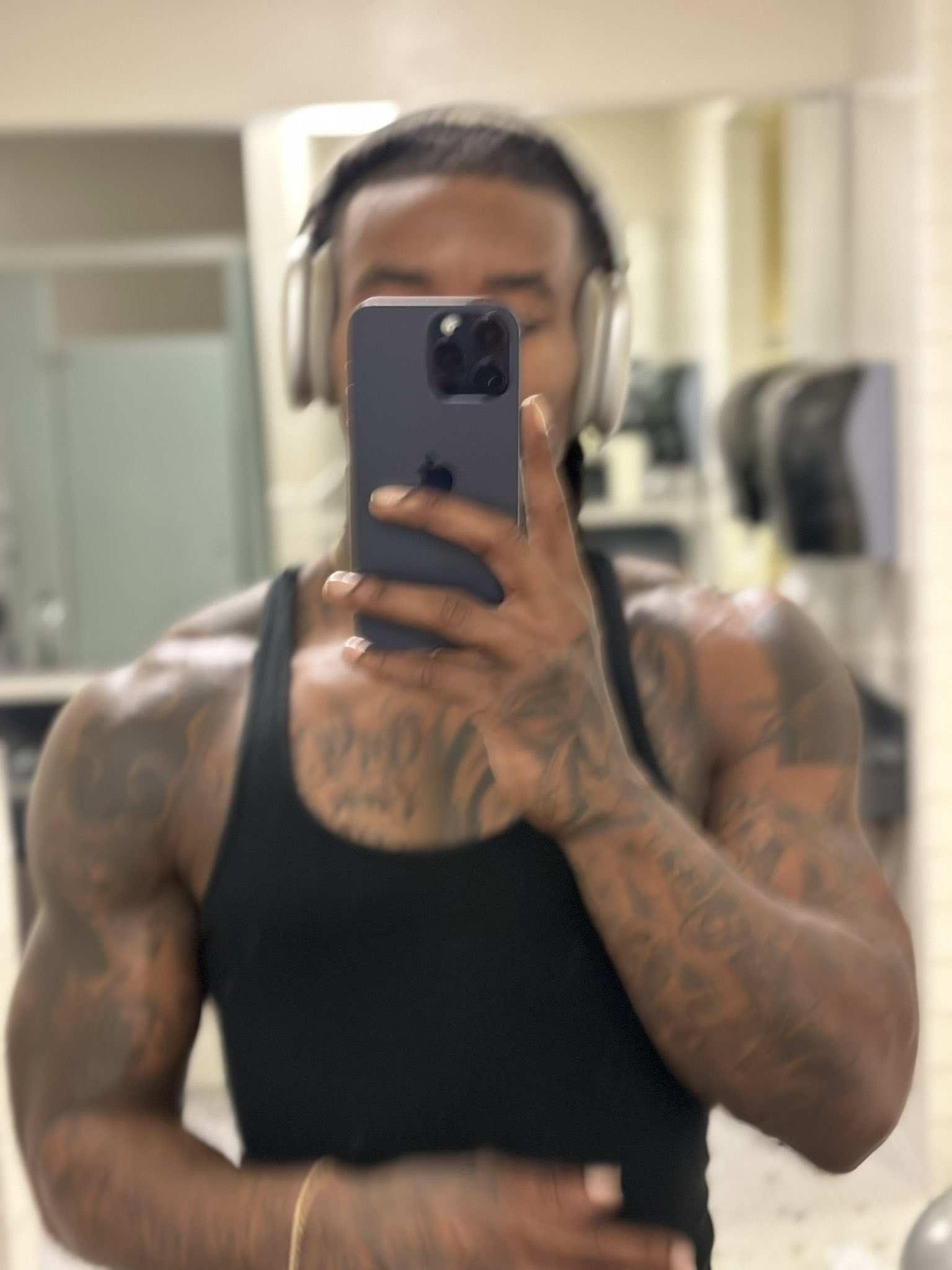 TW Pornstars - 2 pic. Dwayne Mckell. Twitter. 12:57 PM - 15 Oct 2022