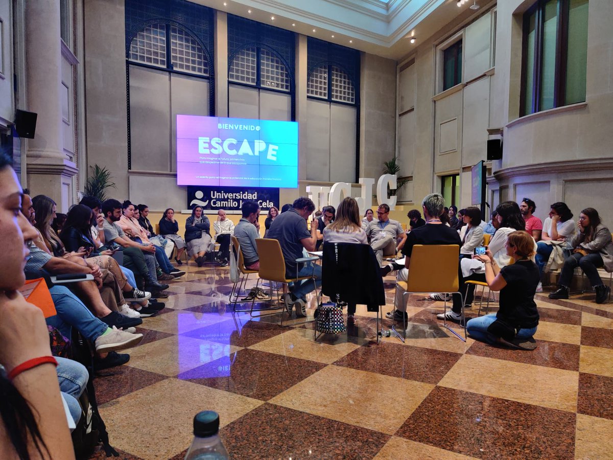 MarariaGarcia's tweet photo. 🎯 100 personas, estudiantes y profesionales, entidades del tercer sector y comunidades educativas de todo el país, reflexionamos juntas y conectamos nuestra Comunidad #changemaker #eduescape #educaciontransformadora @AshokaSpain @universidadcjc @ADISLI_Madrid https://t.co/BXRdsFFeMI