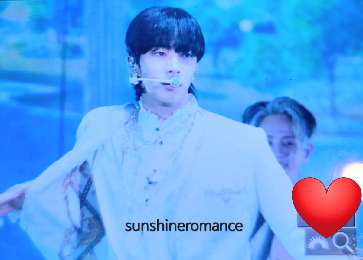 sunshineGK's tweet photo. 20221015 하이라이트 운동회 💝💝💝💝
#하이라이트운동회 #하이라이트 #이기광 #기광 https://t.co/C24hFyjgF3