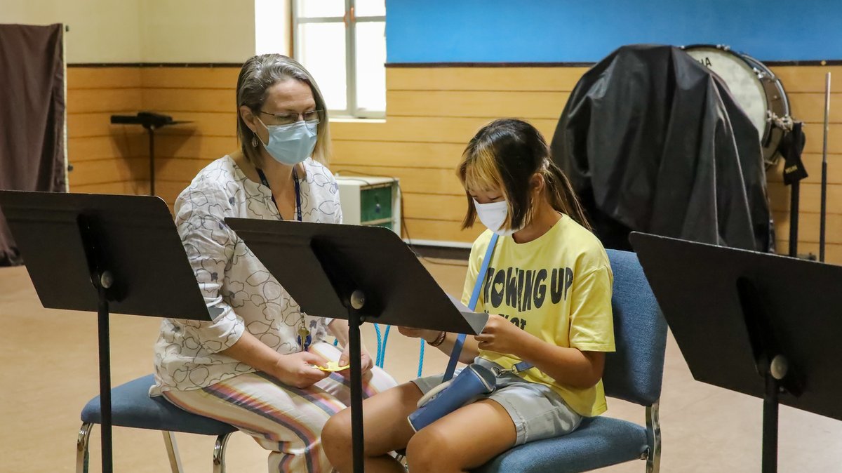 AISChennai's tweet image. Technology supports learning at AISC. #AISCGrade5 students work with our Elementary School Tech Integrator to explore how tech could support their project: the &apos;Migration Museum&apos;.
#AISCElementarySchool
#AISCTechnology