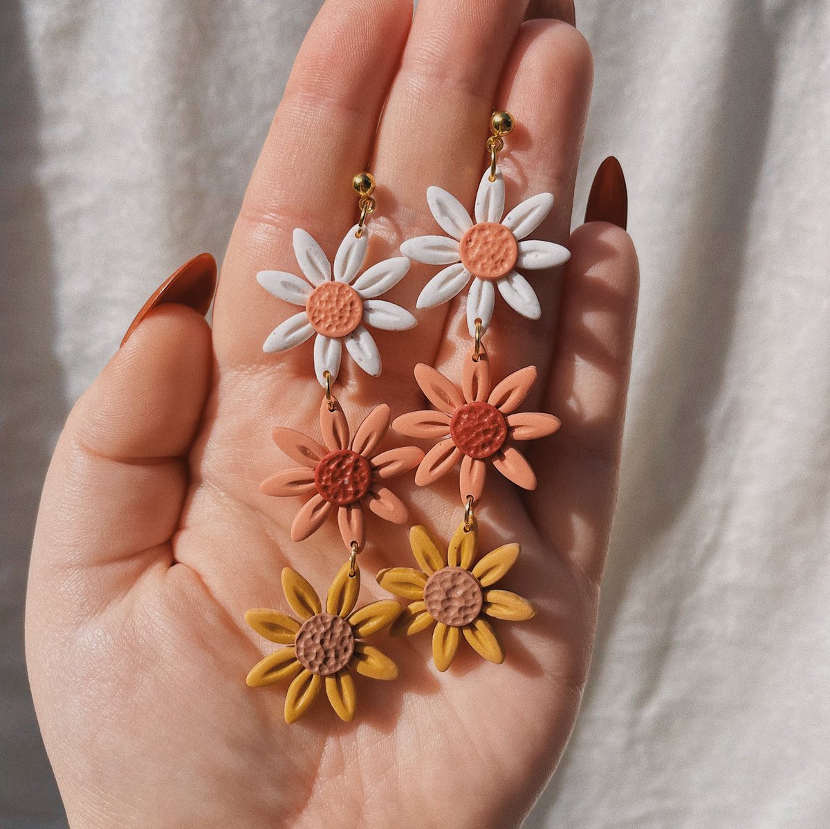 only one pair left!!! 🧡🌼