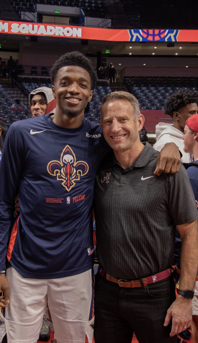 AlabamaMBB's tweet image. Great to see our guys @_hoopinglife &amp;amp; @kiralewisjr last night in Birmingham at the @PelicansNBA game!

#RollTide | #BlueCollarBasketball