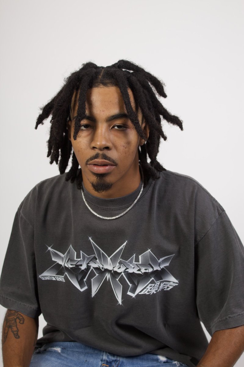 surf_xyz's tweet image. Me for @BFTFIV by @McFlyy