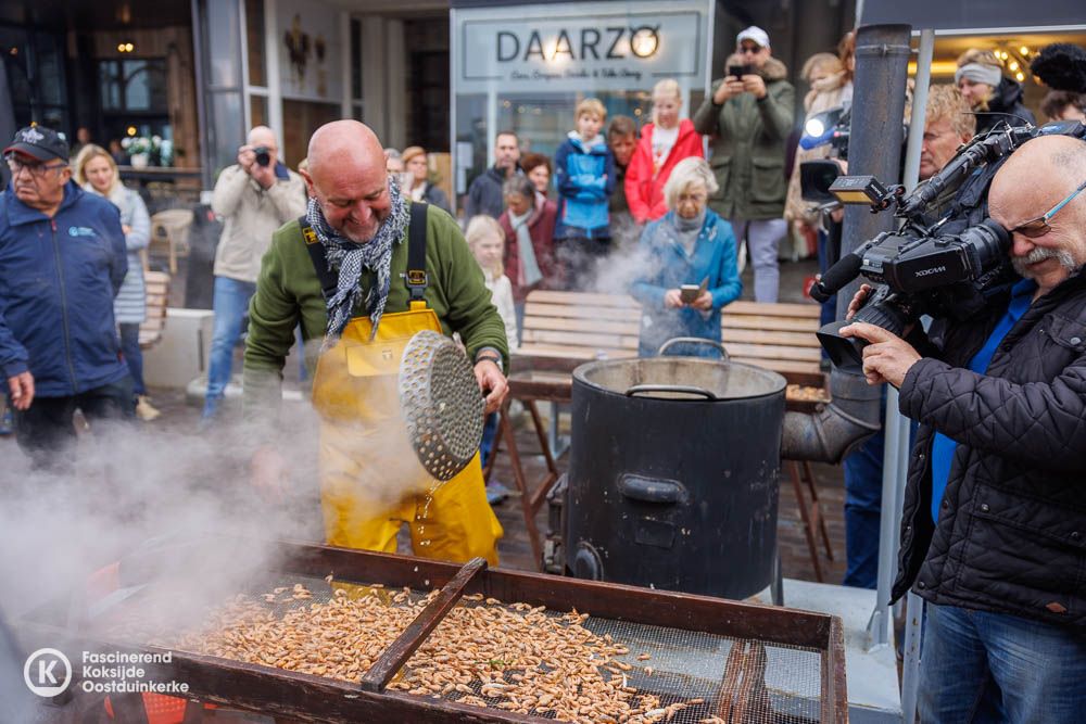 🦐🎣🐴 Om garnaalvisser te paard te worden, moet je een hele procedure volgen. Vol overgave stapte Bruno Mertens vandaag op de rug van paard Udo voor het eindexamen. Resultaat? Geslaagd! 

📷 Foto's: koksijde.be/fotogalerij 
ℹ️ Persbericht kan je lezen op koksijde.be/nieuws