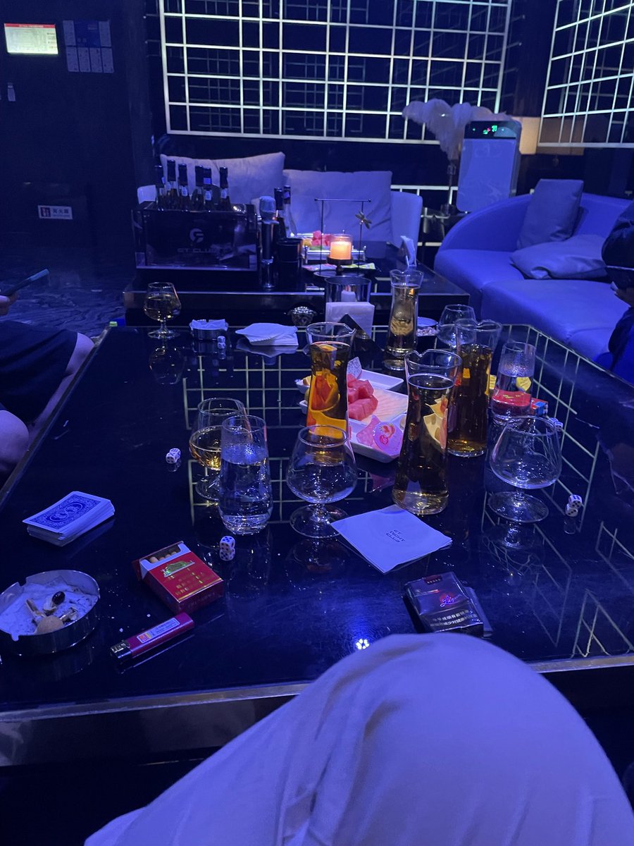 Changzhoujing's tweet photo. 骗子也要真诚点吧！文案写的太次了😂 https://t.co/FMhhAGZ6Mq