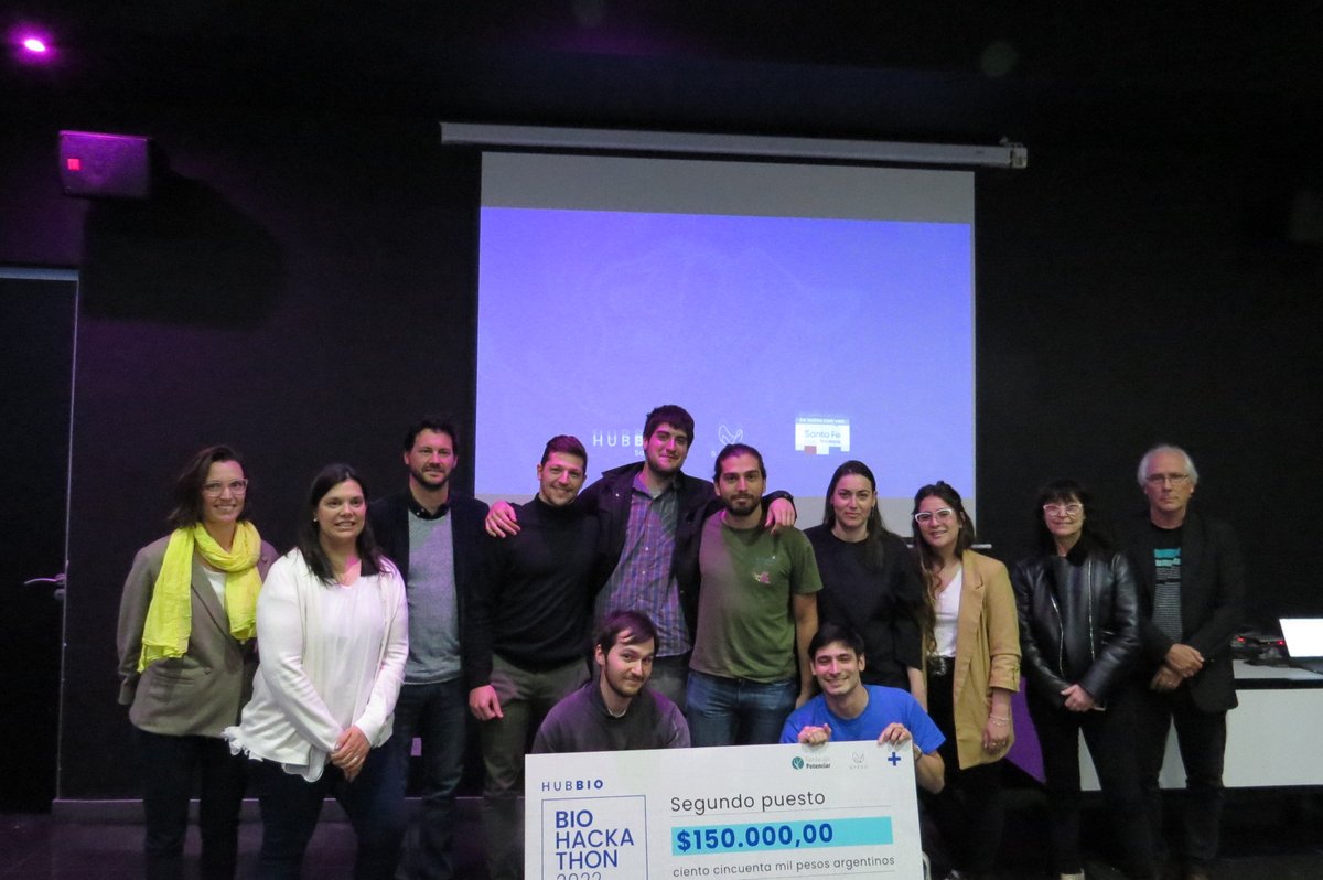 BaimaMarina's tweet photo. 1° 🏆 Natasha Sanz, Agustina Velázquez, Laureana Villarreal y Diego Saccoccia. DetxMol
2° 🏆 Rodrigo Berrocal, Juan manuel Rozas, Sebastian Milani y Gustavo Gispert. Desafío Hiamet
3° 🏆 Escuela N° 8183. Bianca Pace, Gerónimo Tro, Manuel Elías y Mercedes Mira. Mosquita Feed https://t.co/xs1arcKWts