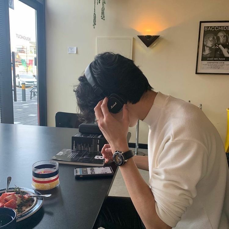 CTRLUI's tweet image. 🖇 hello! i’m louie, new to #studytwtph - #studytwt ! and im looking for moots :")

abt me:
📂 — he/him, capricorn, intj, +63
💭 — junior year ⚖️✊🏻
🤍 — into film, designing, kpop, organizing, politics

♡ or ↻ to be moots ! ♥︎