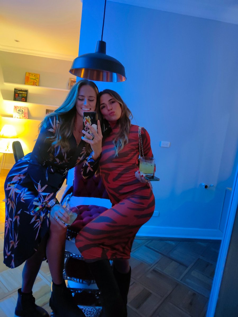 MartynaMBL's tweet image. bye @EFDevcon, thank you for the best week 💛 @serotonin_hq 💫 #DevconVI