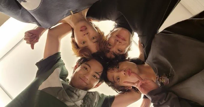 The thumbnail of their livestream  