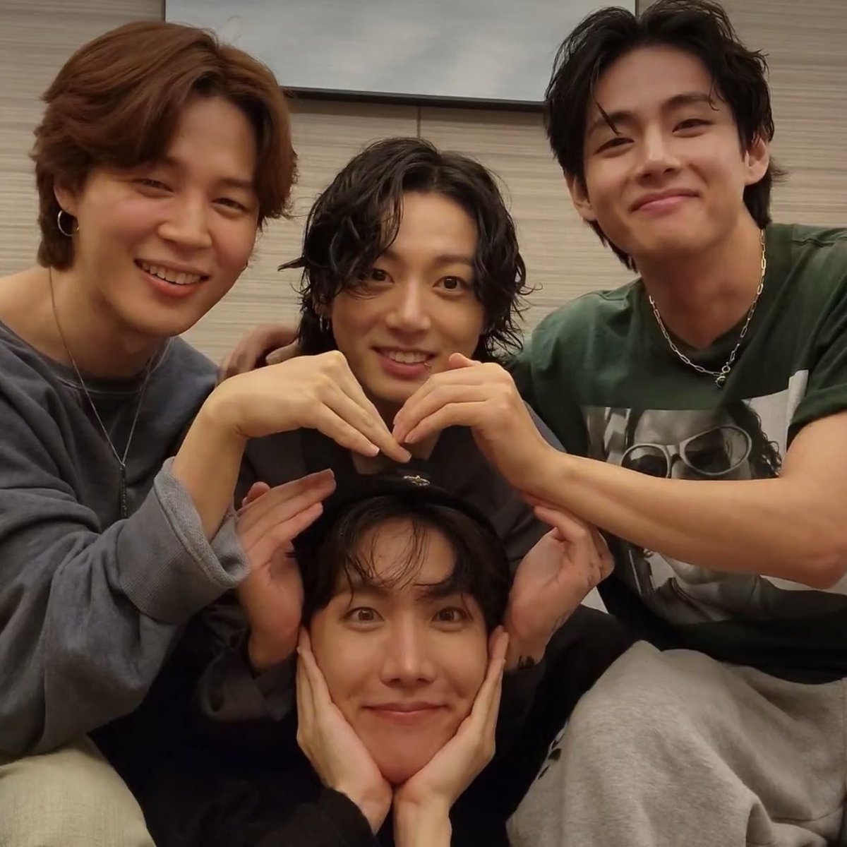 calvinkjk's tweet photo. I LOVE THEM https://t.co/a8zahzMerh