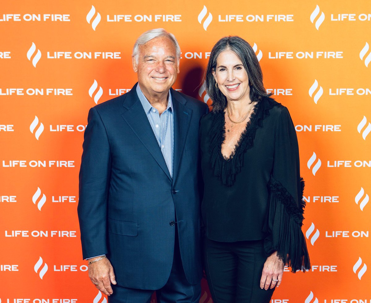 Meeting <a href="/JackCanfield/">Jack Canfield</a> and hearing him speak was a treat this year. 
I never forget reading the 1st Chicken Soup for the Soul book and being delighted reading story after story. 
A true highlight to have had the opportunity to learn from such a great author and speaker ☀️