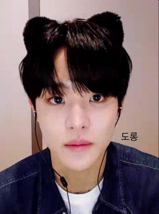 jihoon is so gorgeous!!! omg 😭♥️
#JIHOON #지훈 #ジフン <a href="/treasuremembers/">TREASURE</a>