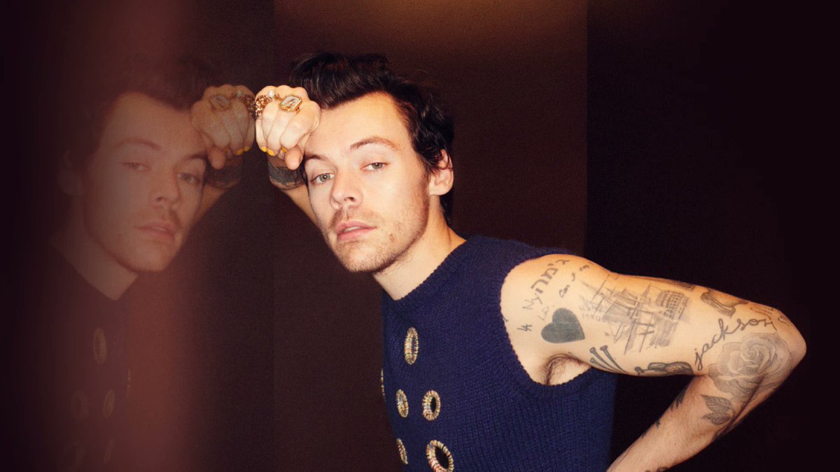 centralhshq's tweet photo. 300 RTs = 300 votos!

— I’m voting for Harry's House for Favorite Pop Album at the #AMAs   . https://t.co/eat7qToDxm