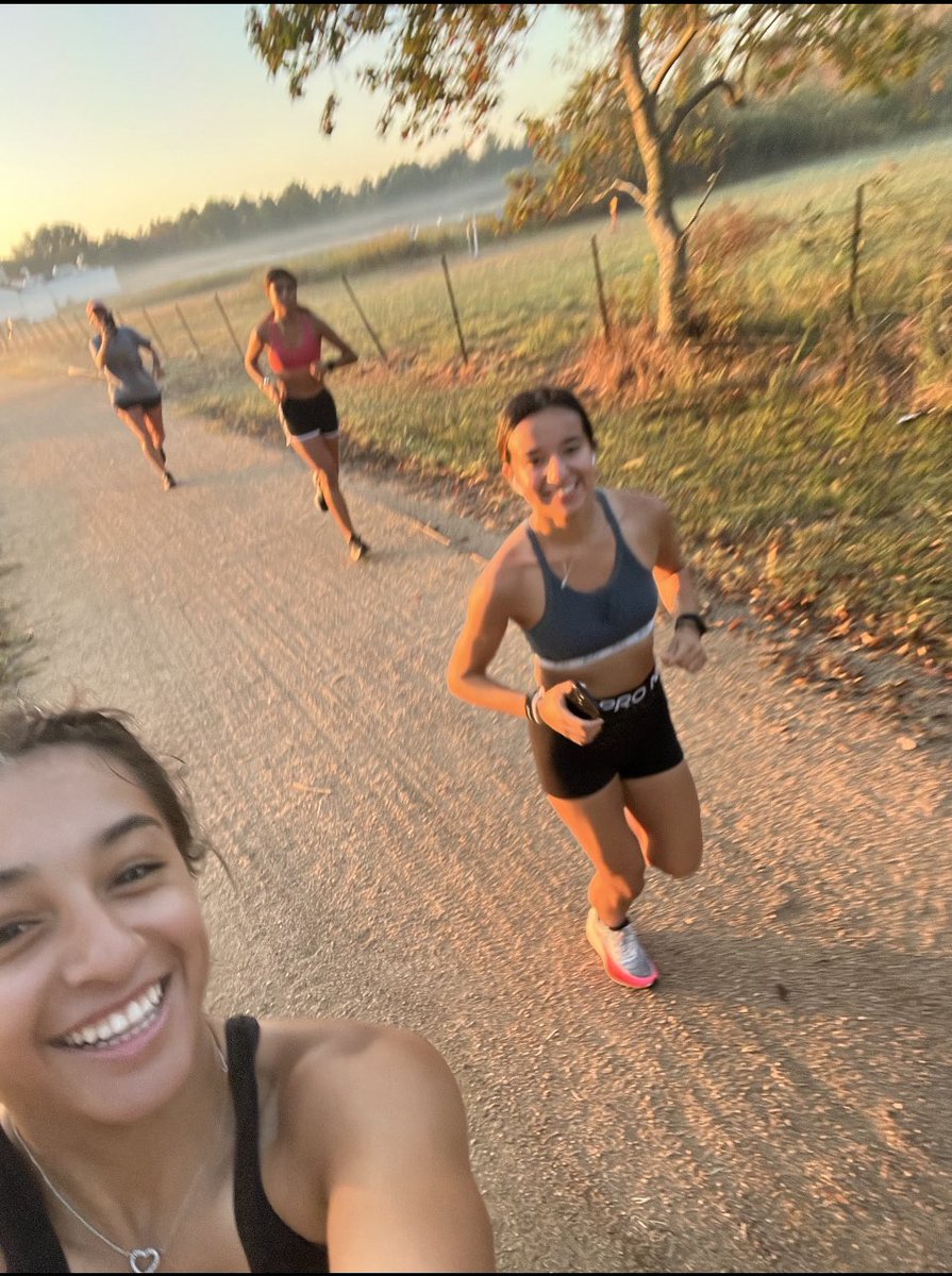 dobie_xc's tweet photo. Saturday Runs
Rule #1
Coach GETS a 1 mile head start
Rule #2
Coach LETS them pass ππ
π₯΅
Senior takes pic of dusting coach πππ
#Funtimes #Longrunlife https://t.co/pnkxGvaJBA