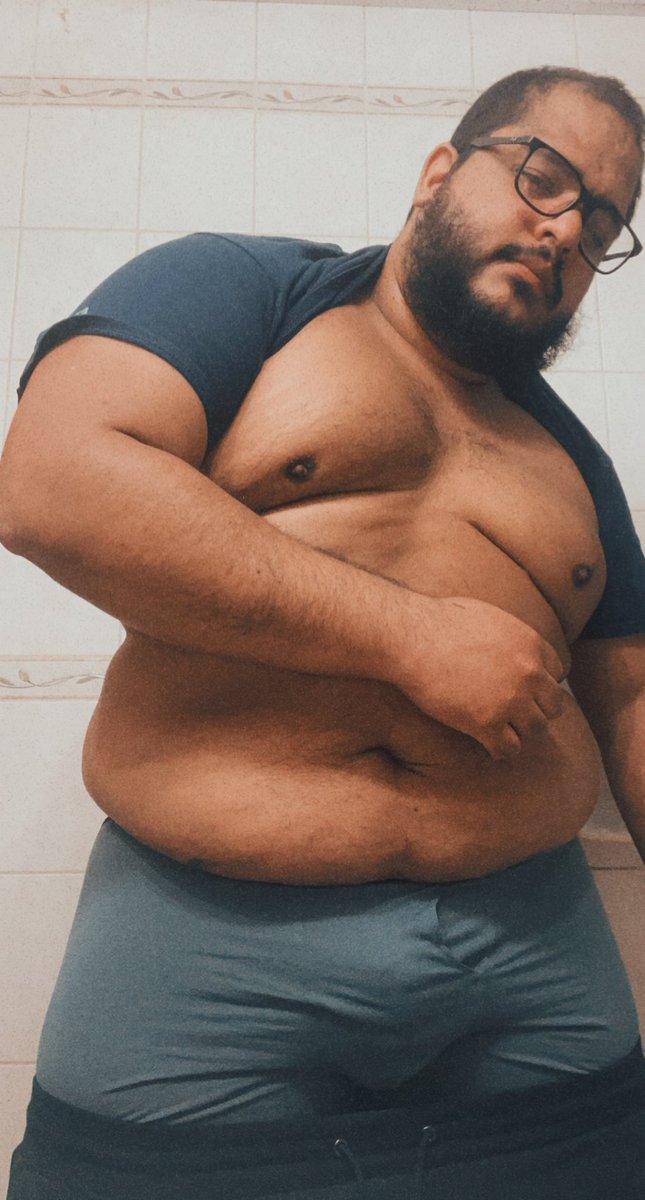 welcome to chubby land 🤤 tweet media